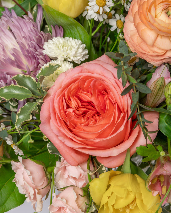 Lovely Lady Floral Arrangement | Presch Petals Flower Delivery Dallas