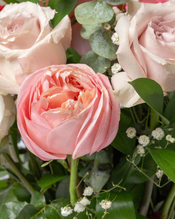 La Vie En Rose Floral Arrangement | Presch Petals Flower Bouquet Delivery Dallas